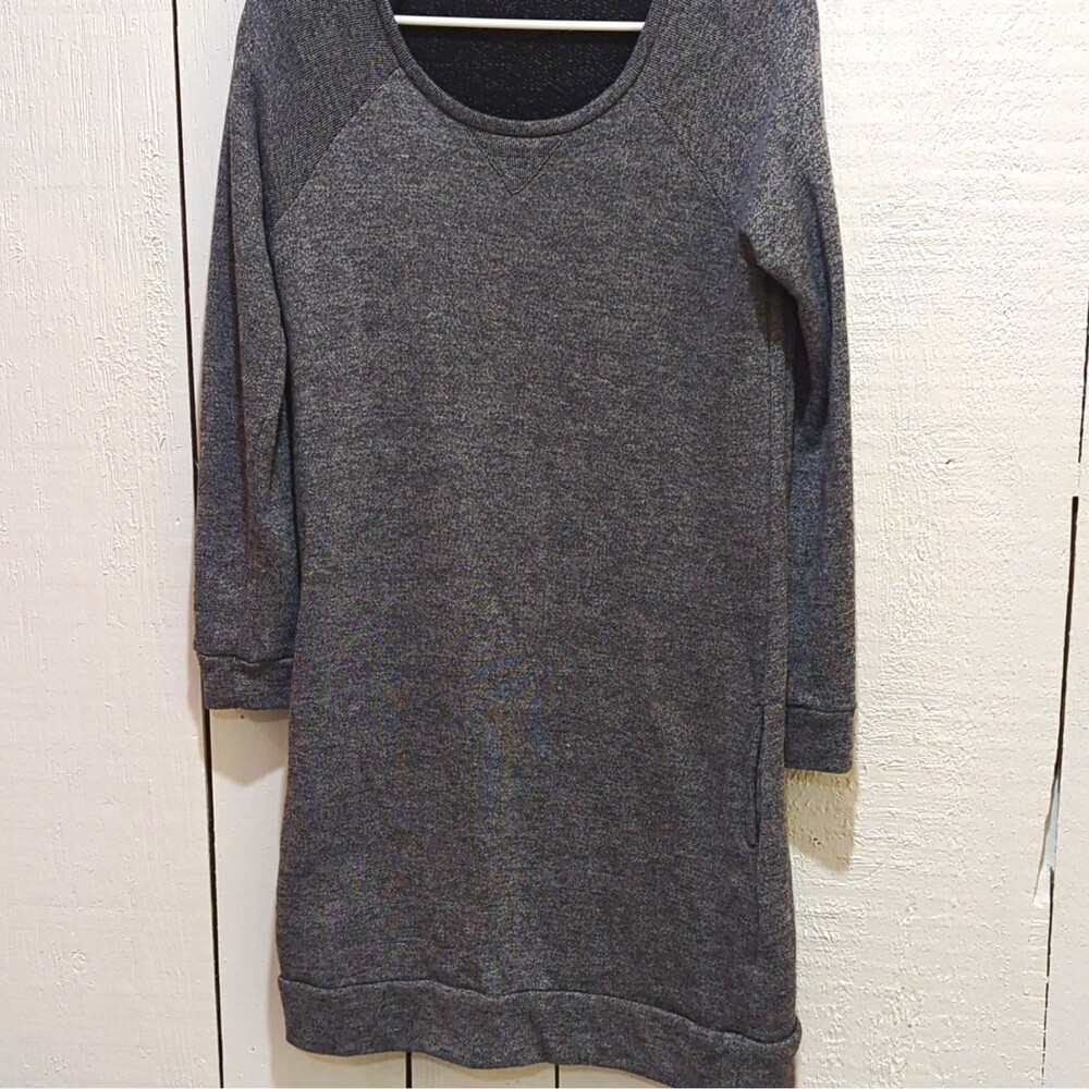 Zenana Outfitters Women’s Gray Knit Scoop Neck Sweater Dress Pockets M